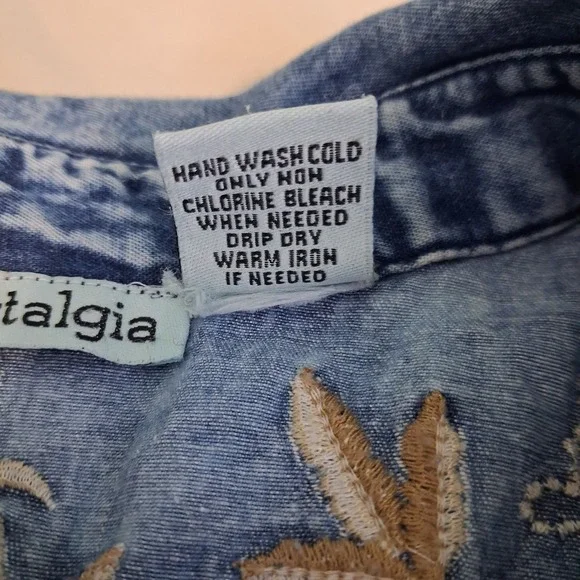 Nostalgia Womens M Embroidered Back Denim Chambray Button Up Top Western Cowgirl - Picture 11 of 14